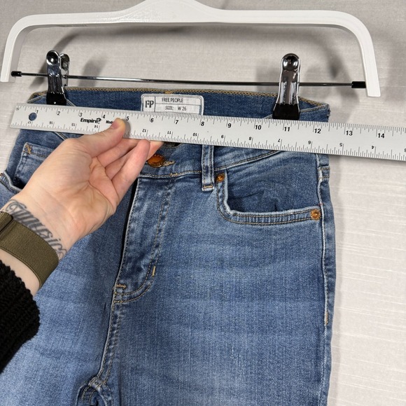 Free People Jeans Womens 26W Blue Fringe Distressed Pants Denim Boho Skinny - Picture 8 of 12